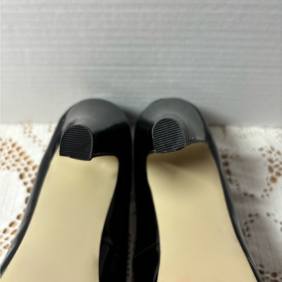 Madden Girl black dress shiny heels. Size 8. 1/2. - Picture 5 of 9